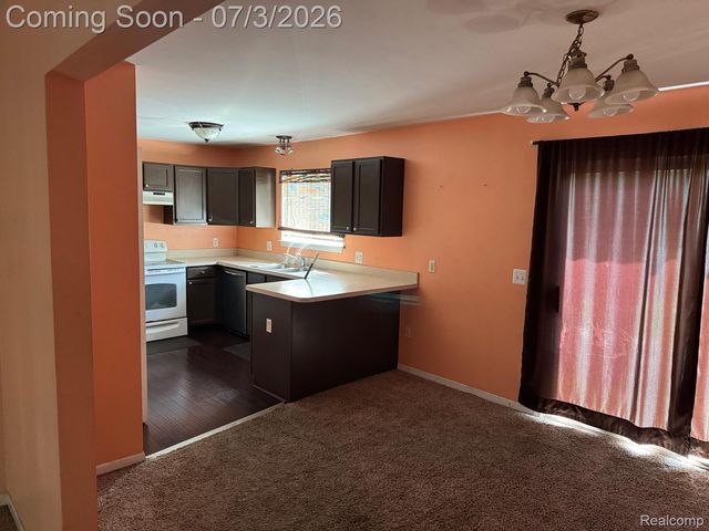 22411 Springbrook Avenue, Farmington Hills, MI 48336