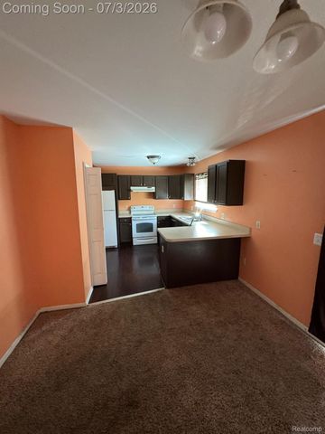 22411 Springbrook Avenue, Farmington Hills, MI 48336