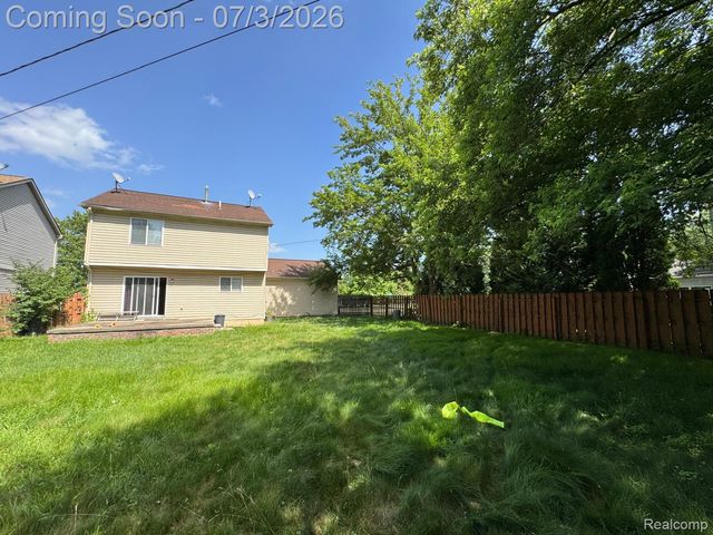 22411 Springbrook Avenue, Farmington Hills, MI 48336