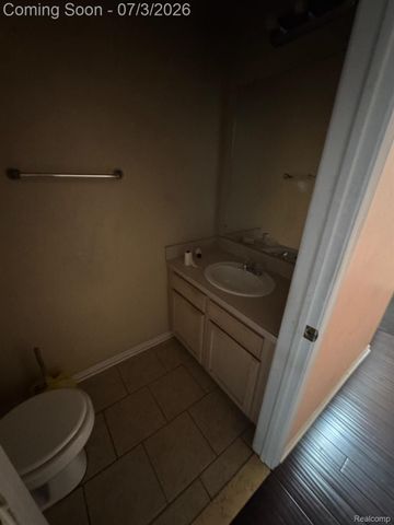 22411 Springbrook Avenue, Farmington Hills, MI 48336
