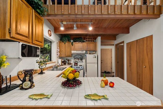 220 Mountain Home Lane, Easton, WA 98925