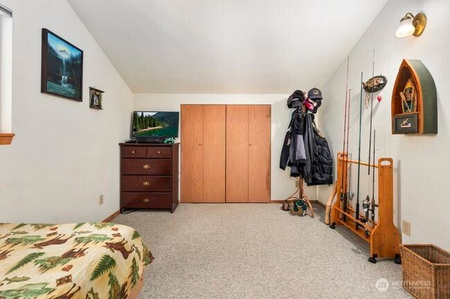 220 Mountain Home Lane, Easton, WA 98925