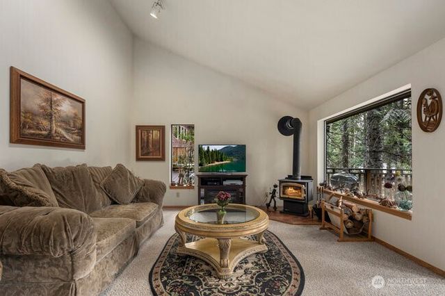 220 Mountain Home Lane, Easton, WA 98925