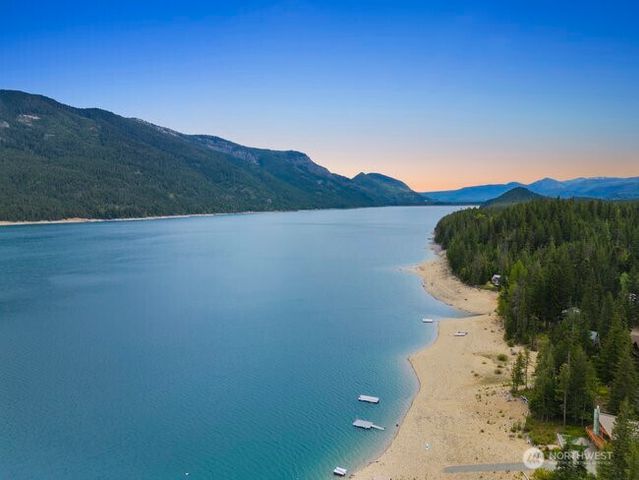 220 Mountain Home Lane, Easton, WA 98925