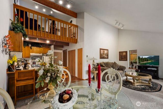 220 Mountain Home Lane, Easton, WA 98925