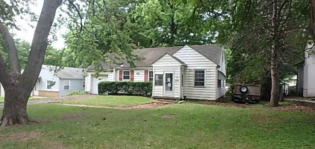 2305 W 73rd Street, Prairie Village, KS 66208