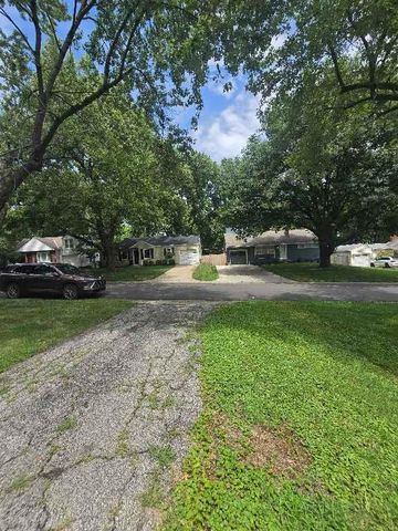 2305 W 73rd Street, Prairie Village, KS 66208