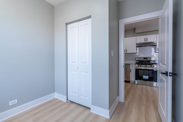 6239 N Western Avenue 311, Chicago, IL 60659