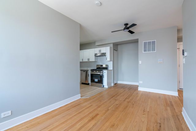 6239 N Western Avenue 311, Chicago, IL 60659