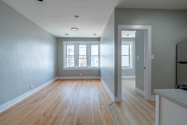 6239 N Western Avenue 311, Chicago, IL 60659