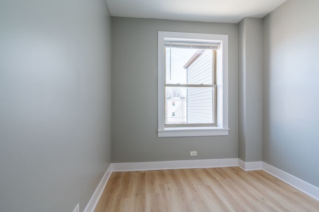 6239 N Western Avenue 311, Chicago, IL 60659