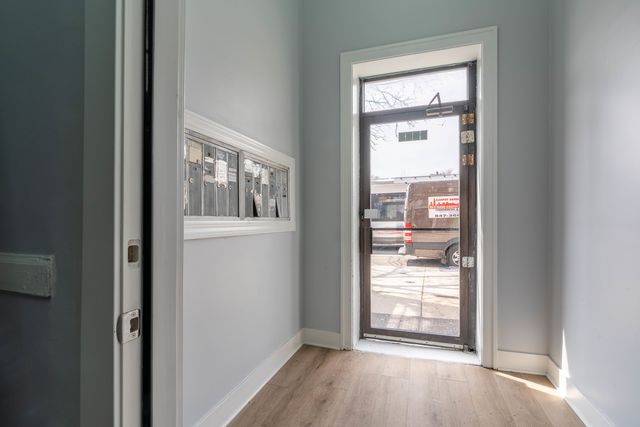 6239 N Western Avenue 311, Chicago, IL 60659