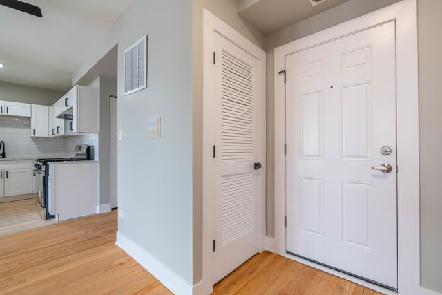 6239 N Western Avenue 311, Chicago, IL 60659