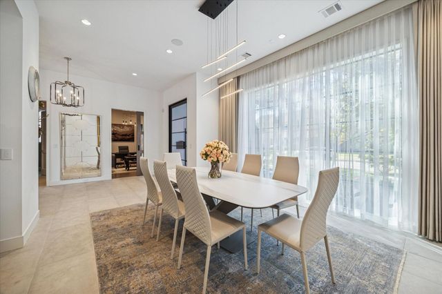 212 E Cowan Drive, Houston, TX 77007