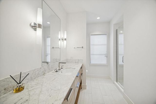 212 E Cowan Drive, Houston, TX 77007