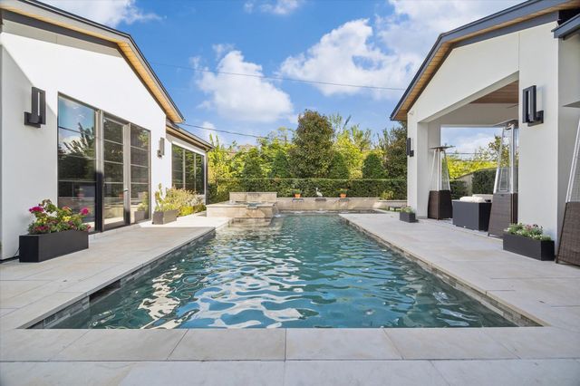 212 E Cowan Drive, Houston, TX 77007