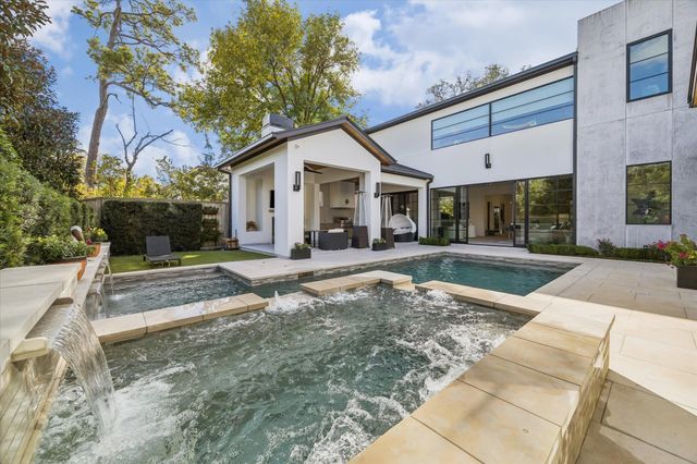 212 E Cowan Drive, Houston, TX 77007