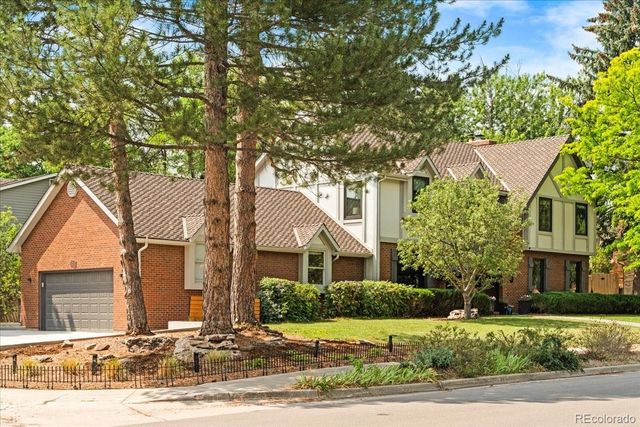 2011 S Gray Drive, Lakewood, CO 80227