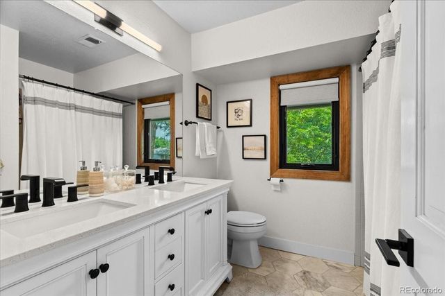 2011 S Gray Drive, Lakewood, CO 80227