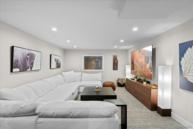 2011 S Gray Drive, Lakewood, CO 80227