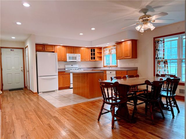 598 Paul Rd, Chili, NY 14624