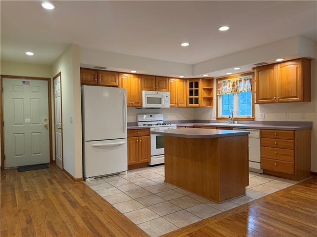 598 Paul Rd, Chili, NY 14624