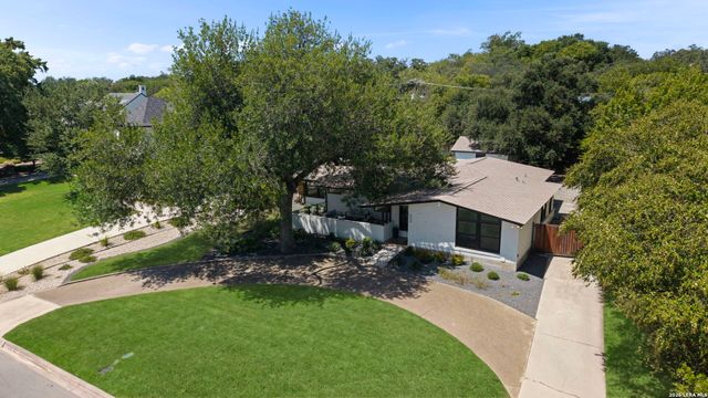 504 S Vandiver, Terrell Hills, TX 78209