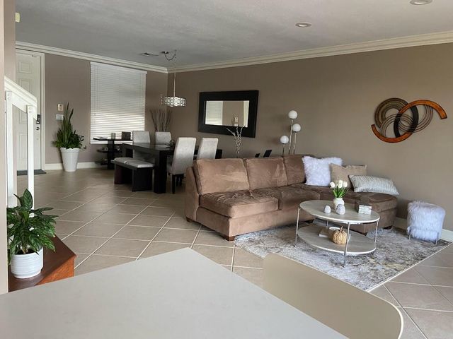 4735 SW 164th Avenue, Miramar, FL 33027