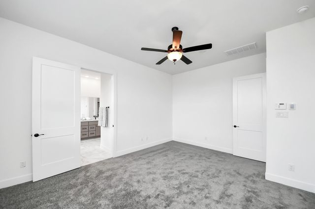 9438 Chateau Hill Drive, Manvel, TX 77578
