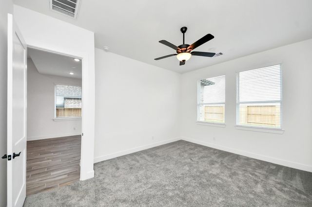 9438 Chateau Hill Drive, Manvel, TX 77578