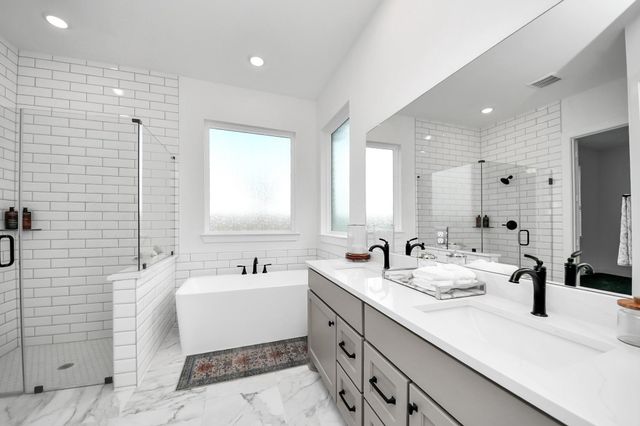 9438 Chateau Hill Drive, Manvel, TX 77578