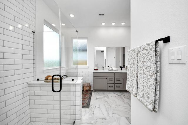 9438 Chateau Hill Drive, Manvel, TX 77578