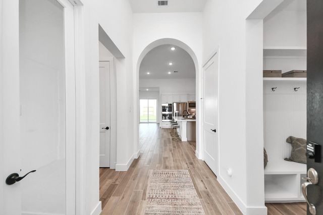 9438 Chateau Hill Drive, Manvel, TX 77578