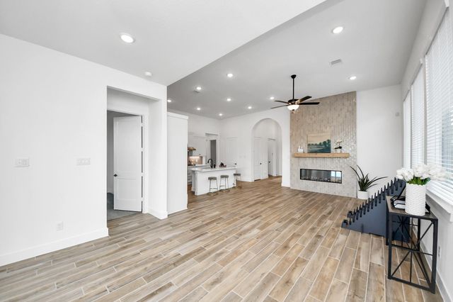 9438 Chateau Hill Drive, Manvel, TX 77578