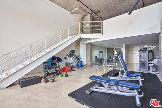 1855 Industrial Street 302, Los Angeles, CA 90021