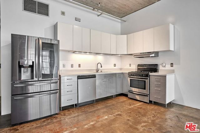 1855 Industrial Street 302, Los Angeles, CA 90021