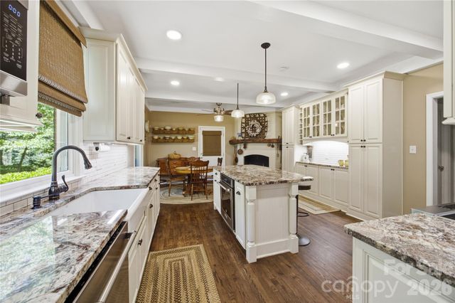 455 Heathcote Drive, Statesville, NC 28677