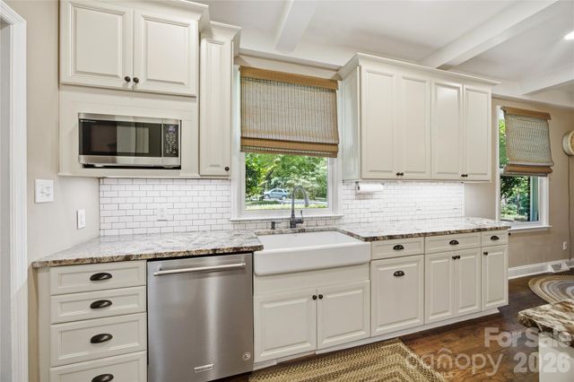 455 Heathcote Drive, Statesville, NC 28677