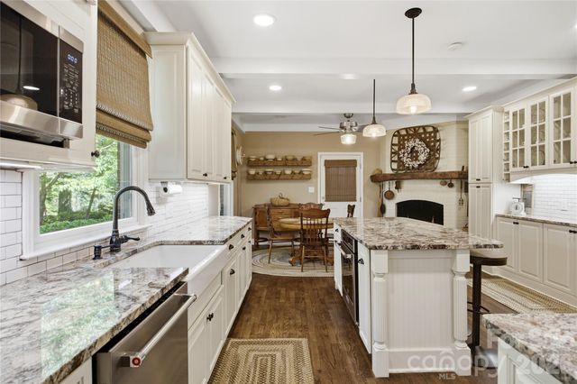 455 Heathcote Drive, Statesville, NC 28677