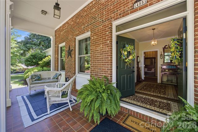 455 Heathcote Drive, Statesville, NC 28677