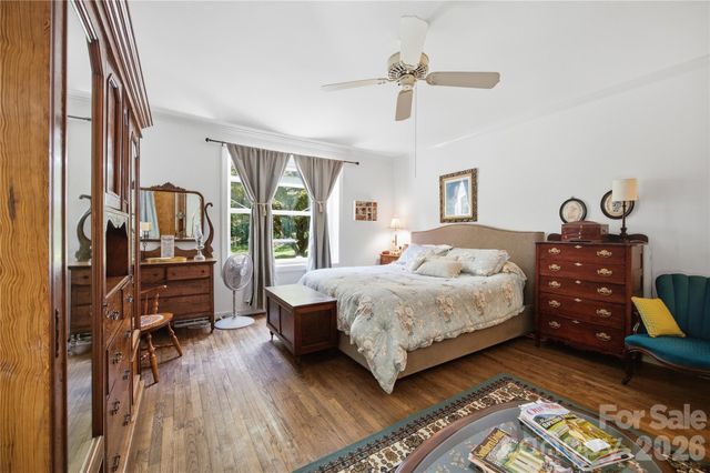 455 Heathcote Drive, Statesville, NC 28677