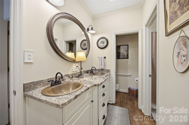 455 Heathcote Drive, Statesville, NC 28677