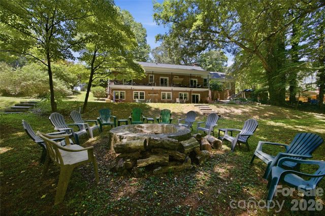 455 Heathcote Drive, Statesville, NC 28677