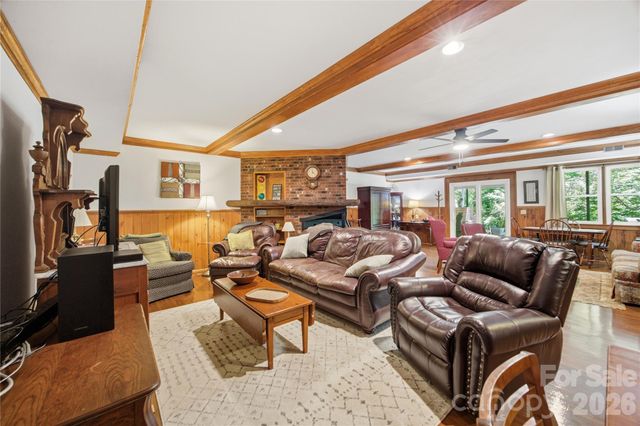 455 Heathcote Drive, Statesville, NC 28677