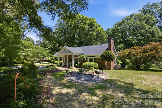455 Heathcote Drive, Statesville, NC 28677
