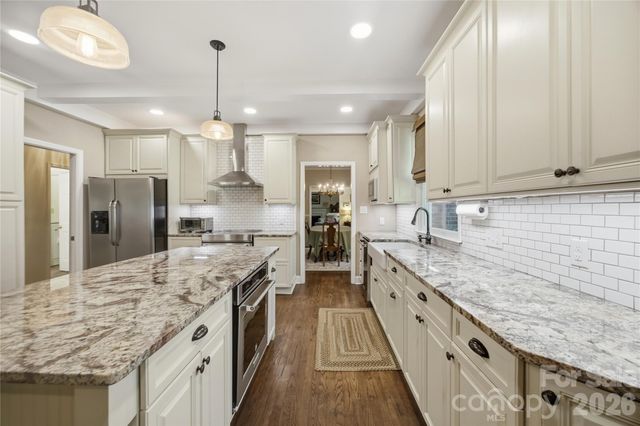 455 Heathcote Drive, Statesville, NC 28677