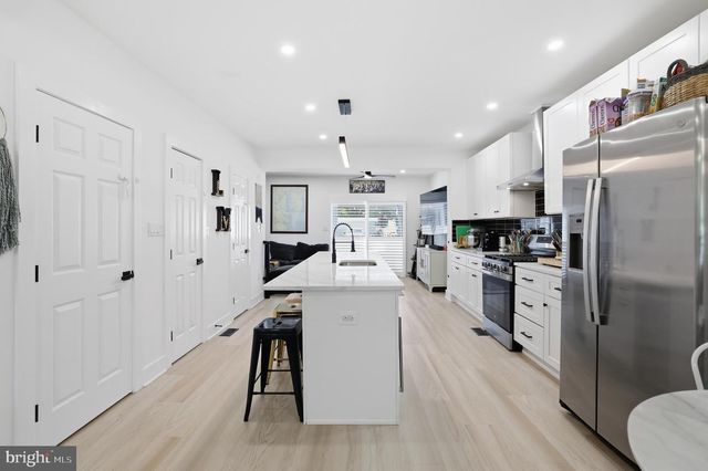 408 INGRAHAM ST NW, Washington, DC 20011