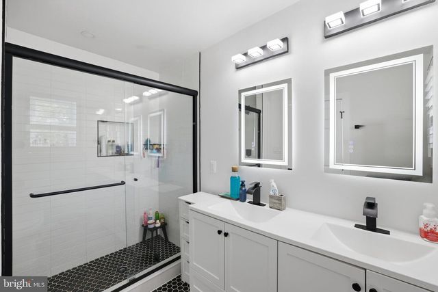 408 INGRAHAM ST NW, Washington, DC 20011