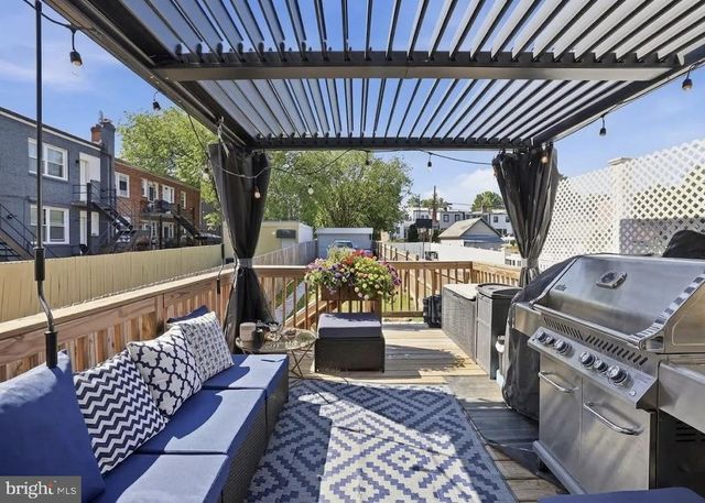 408 INGRAHAM ST NW, Washington, DC 20011