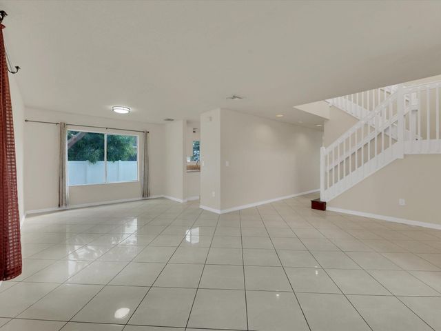 308 NW 17th Ter, Pompano Beach, FL 33069